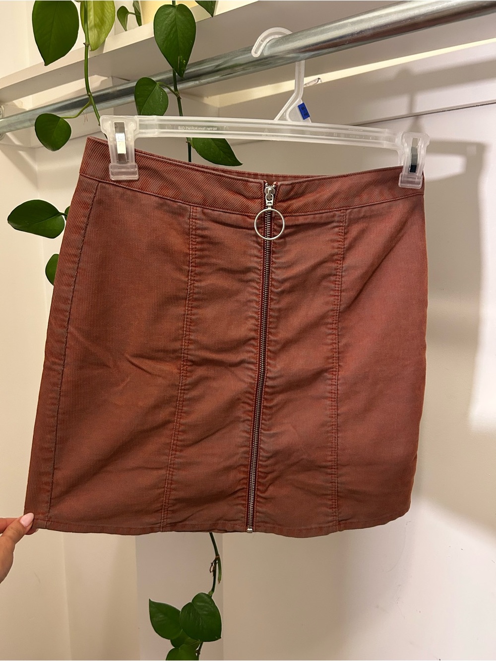 Women's Front-Zip Mini Skirt in Rust
